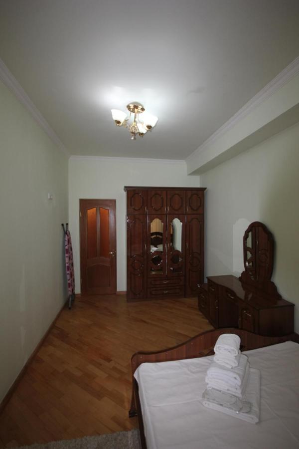 Rent Inn Yerevan On North Avenue Exterior foto
