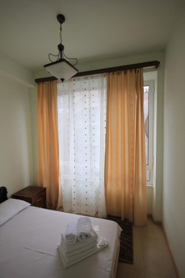 Rent Inn Yerevan On North Avenue Exterior foto