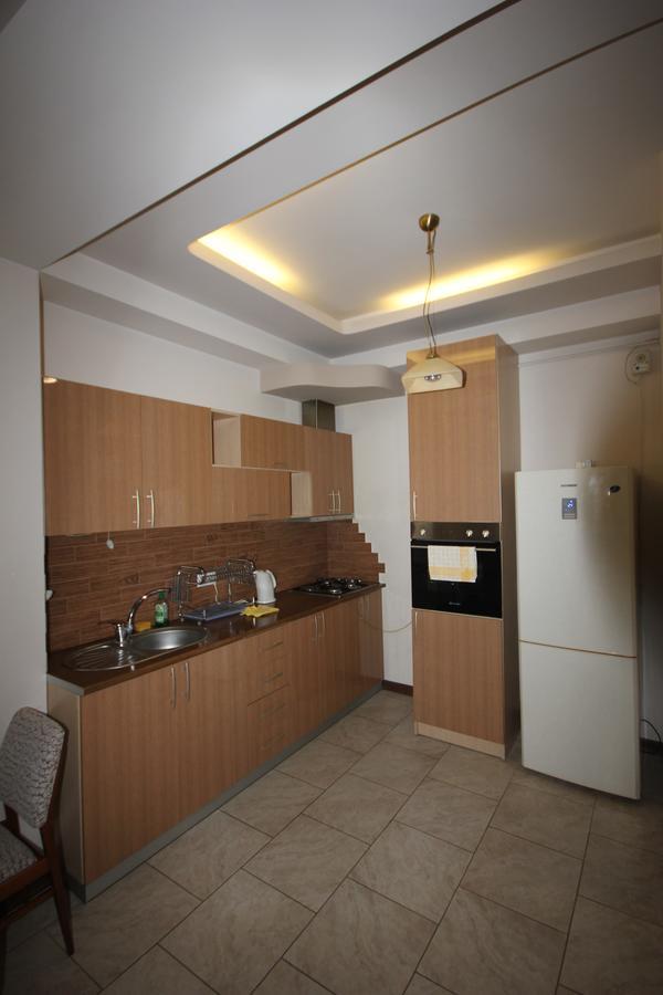 Rent Inn Yerevan On North Avenue Exterior foto
